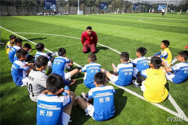 “2020大众汽车青少年足球训练营”-长沙站_副本.jpg