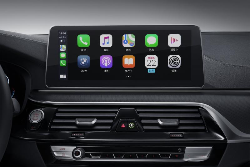 02.Apple CarPlay.jpg