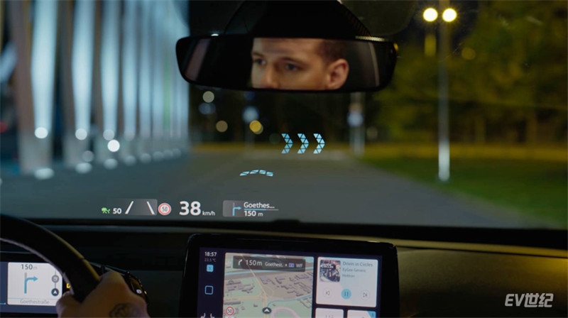 增强现实抬头显示技术（AR HUD）使用户在驾驶过程中始终可以目视前方，从而带来安全、良好的体验.jpg