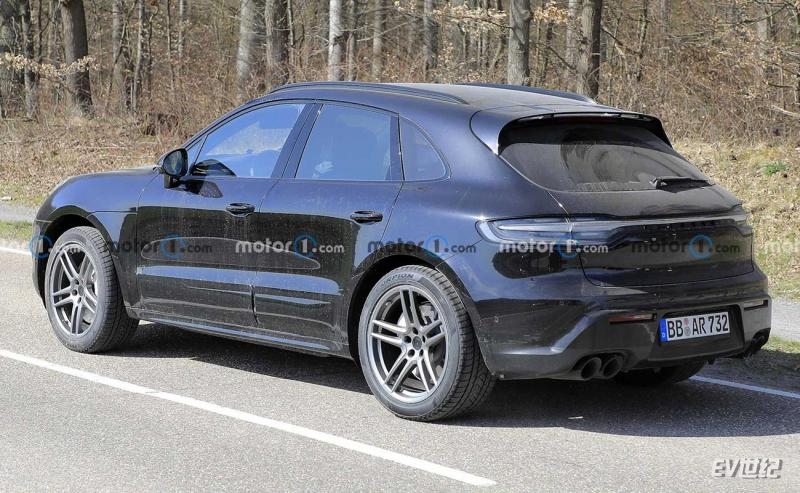 next-gen-porsche-macan-spy-shots-(3).jpg