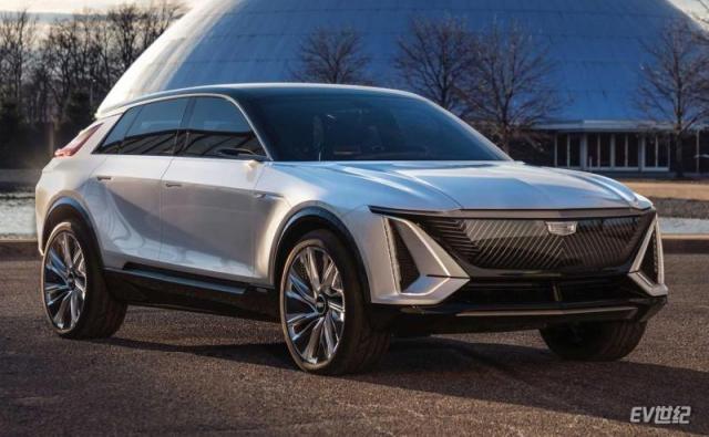 2023-cadillac-lyriq-front.jpg