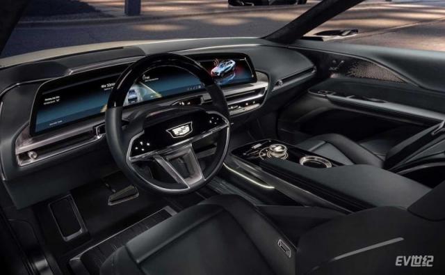 2023-cadillac-lyriq-front-(3).jpg