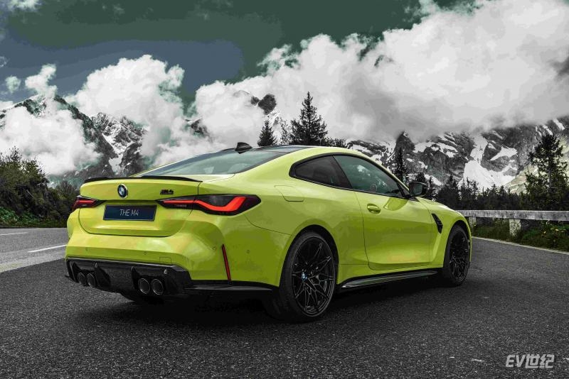 07.全新BMW M4双门轿跑车.jpg