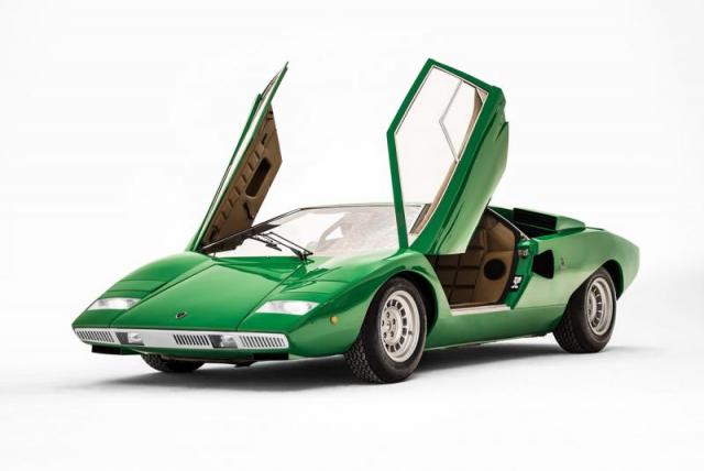 01 - Countach LP400.jpg