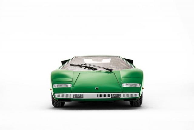 02 - Countach LP400前脸.jpg