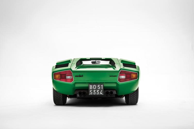 03 - Countach LP400尾部.jpg