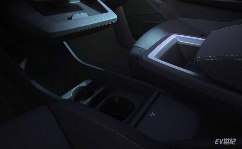 renault-megane-e-tech-electric-teasers-(3).jpg