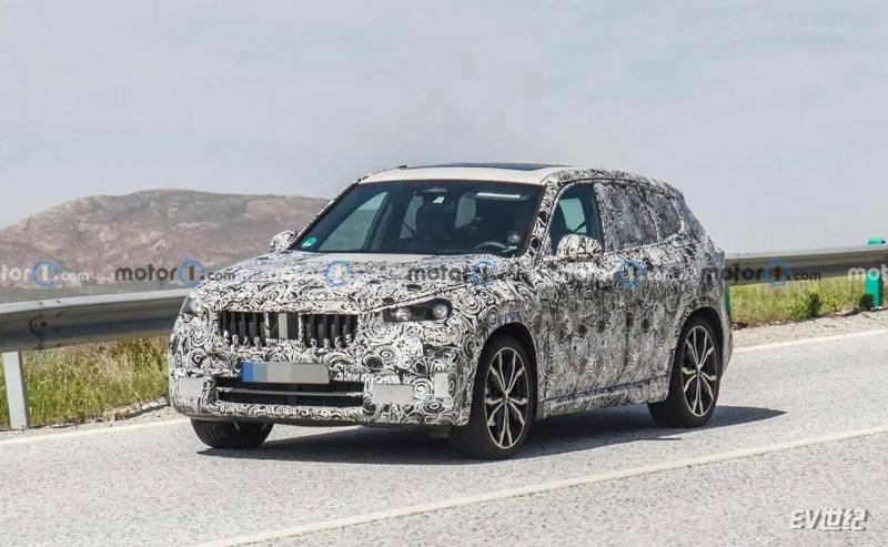 2022-bmw-x1-new-spy-photo-front-three-quarters.webp.jpg