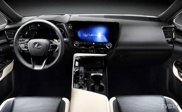 2022-lexus-nx-screenshot-from-leaked-official-video-(3).jpg