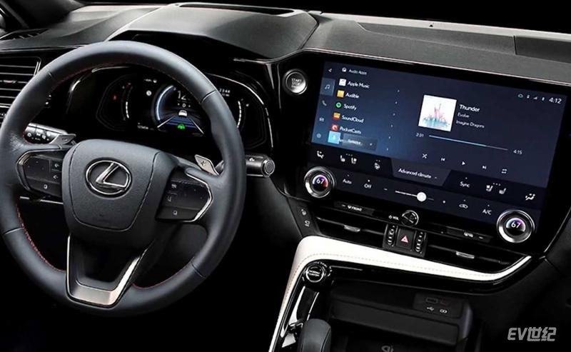 2022-lexus-nx-screenshot-from-leaked-official-video-(6).jpg