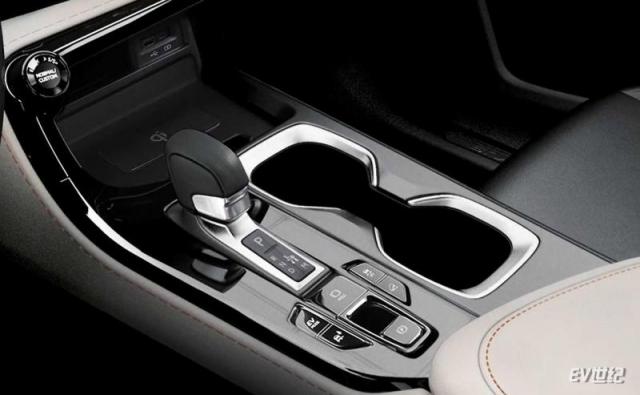 2022-lexus-nx-screenshot-from-leaked-official-video-(5).jpg