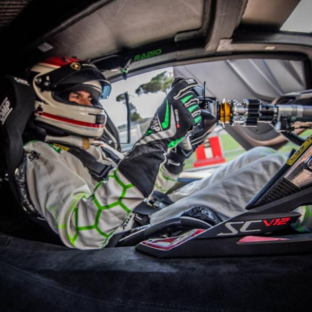 06 - 赛车手、Essenza SCV12测试车手Emanuele Pirro.jpg