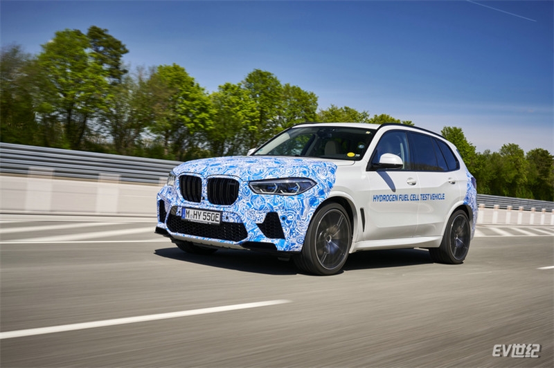 01.BMW i Hydrogen NEXT氢燃料电池原型车开启实路测试_副本.jpg