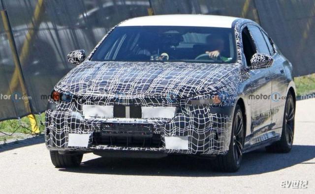 new-bmw-5-series-hybrid-front-view-spy-photo.jpg
