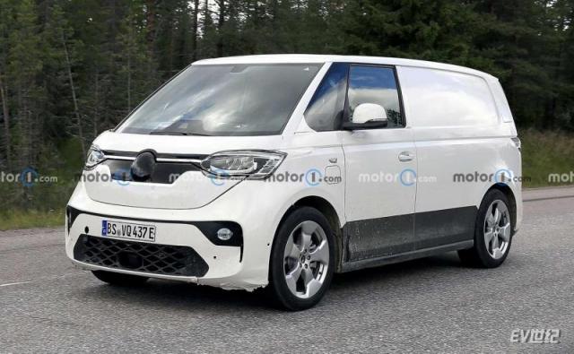 vw-id-buzz-spy-photos-front-three-quarters.jpg