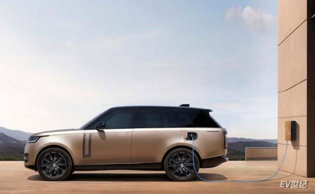 land-rover-range-rover_100812160_h.jpg