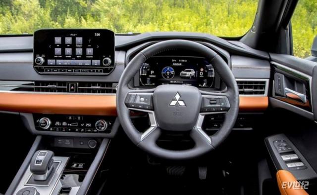 Mitsubishi-Outlander_PHEV-2022-800-3d.jpg