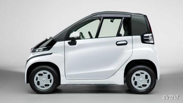 toyota-c-pod-jdm-spec-exterior-shots (1).jpg