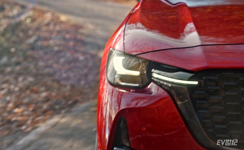 teaser-for-2023-mazda-cx-60-debuting-on-march-8-2022_100828286_h.jpg
