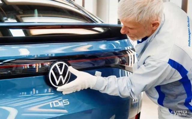 volkswagen-id.5-production-in-zwickau-germany.webp.jpg
