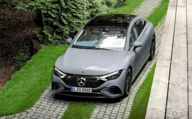 Mercedes-Benz-EQE-2023-800-07.jpg