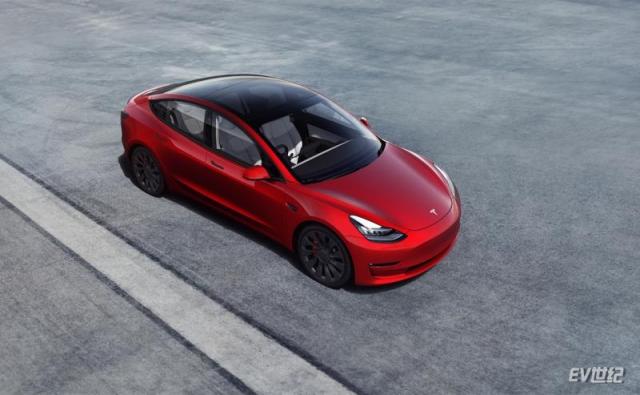 2022-tesla-model-3_100827325_h.jpg