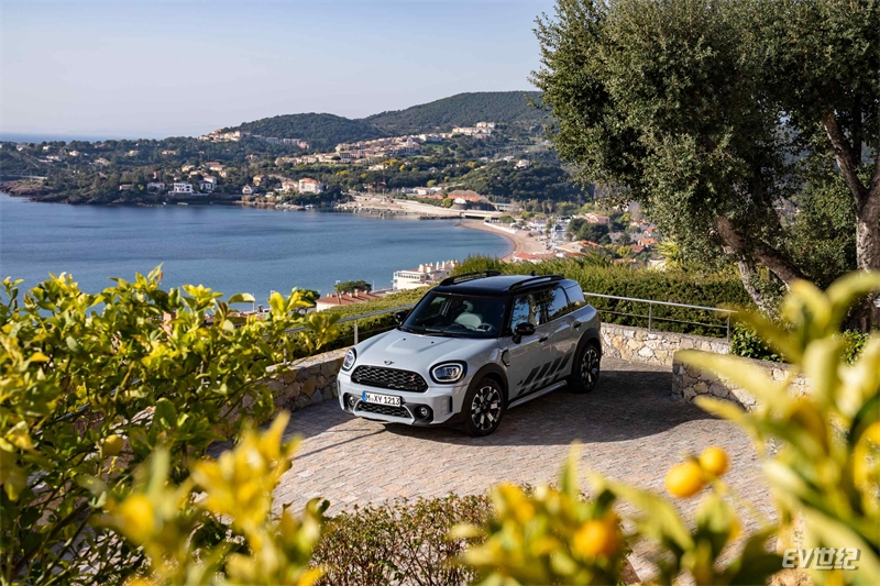 01. MINI COUNTRYMAN UNTAMED 不羁 特别版.jpg