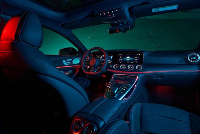 12.AMG GT 50 4MATIC 四门跑车特别版新增多项豪华与舒适配置，完美诠释AMG的“性能豪华”.jpg