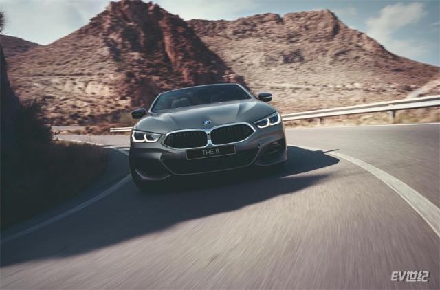 11 新BMW 8系敞篷轿跑车.jpg