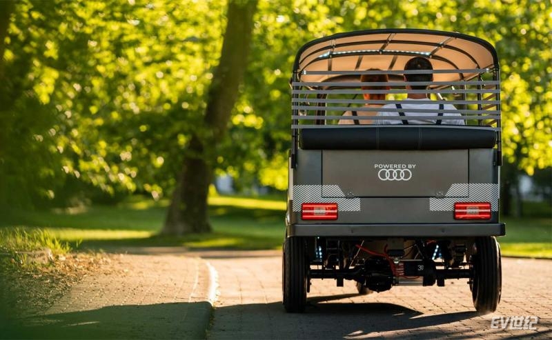 audi-e-rickshaw-concept-powered-by-second-life-e-tron-battery-modules-(2).jpg