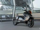 纯电踏板 宝马第二款量产纯电摩托车BMW CE 04中国首发