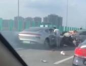 小鹏P7高架路追尾致人员伤亡：事发时开启辅助驾驶、司机走神