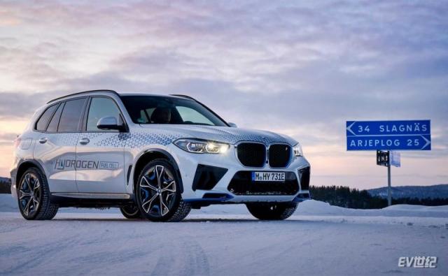 bmw-ix5-bei-winter-tests.jpg