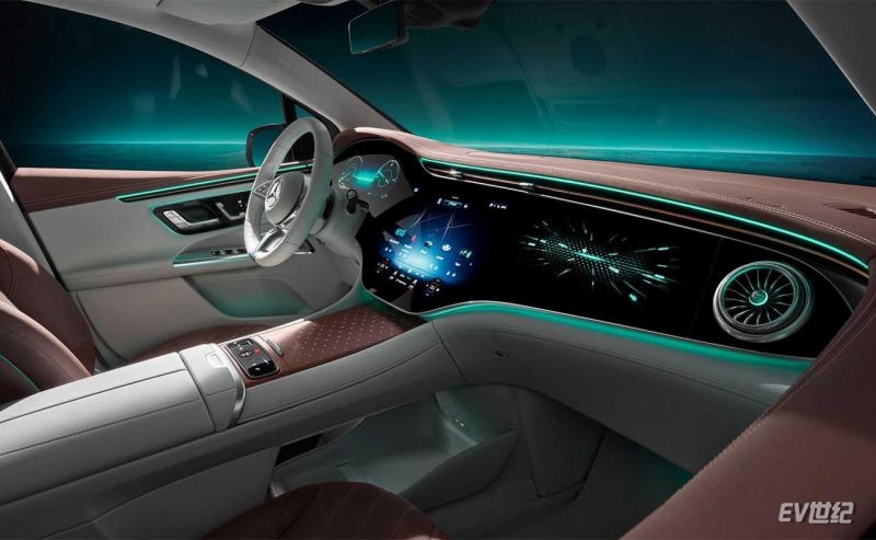 mercedes-benz-eqe-suv-interior-teaser-(3).jpg