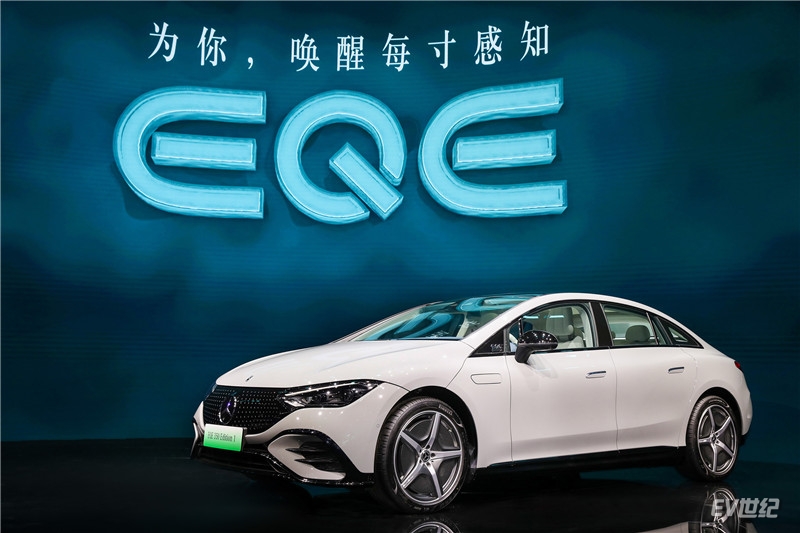  10.梅赛德斯-EQ品牌首款基于EVA纯电平台正向研发的国产纯电车型全新EQE于上市后迎来车展首秀.jpg