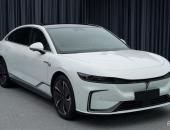 基于i-Land概念车打造 岚图首款纯电轿车“追光”曝光