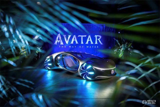 05.以《阿凡达》世界为灵感推出的梅赛德斯-奔驰VISION AVTR概念车再度返场，进一步助力品牌战略合作.jpg