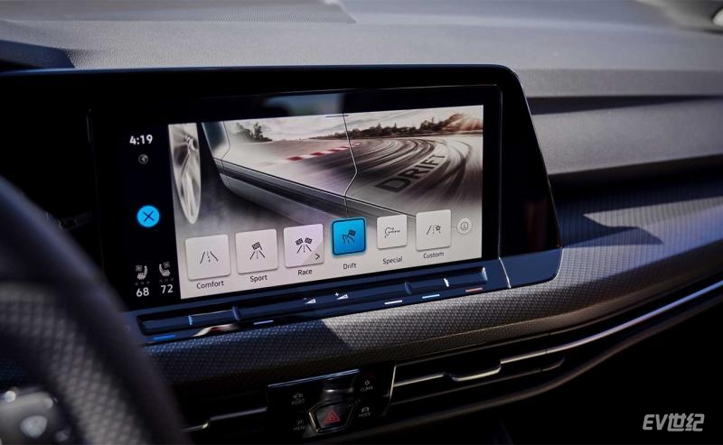 2022-volkswagen-golf-r-us-version-infotainment-screen.jpg