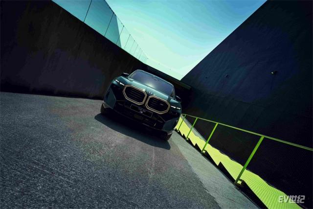 04.创新BMW XM.jpg