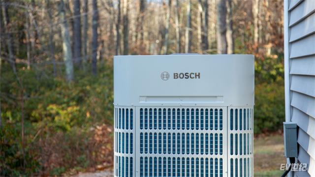 04 博世展出变频风管式热泵 Bosch showcases the IDS Ultra Heat Pump.jpg