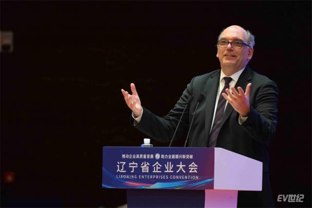 01.华晨宝马汽车有限公司总裁兼首席执行官戴鹤轩博士致辞.jpg