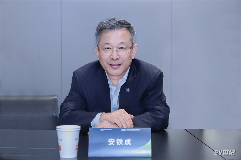 中国汽车技术研究中心有限公司董事长安铁成.jpg