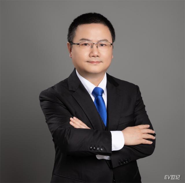 02. 梅赛德斯-奔驰（中国）投资有限公司执行副总裁，梅赛德斯-奔驰中国研发自动驾驶及车联网负责人，梅赛德斯-奔驰（上海）数字技术有限公司首席执行官王忻.jpg