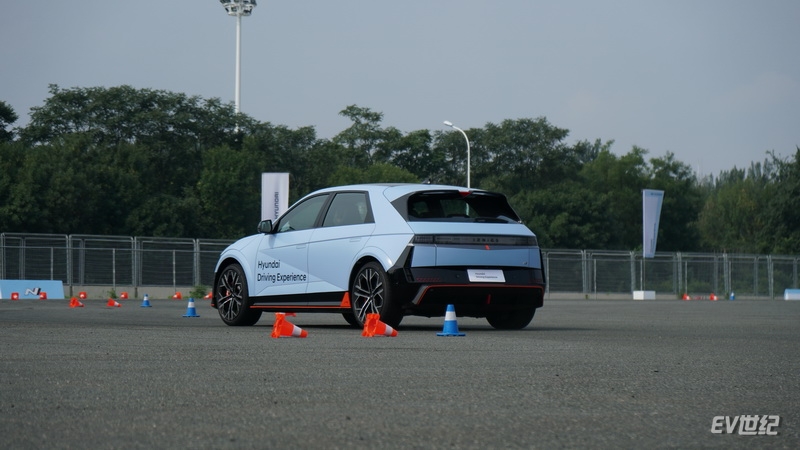 DSC08051_调整大小.JPG
