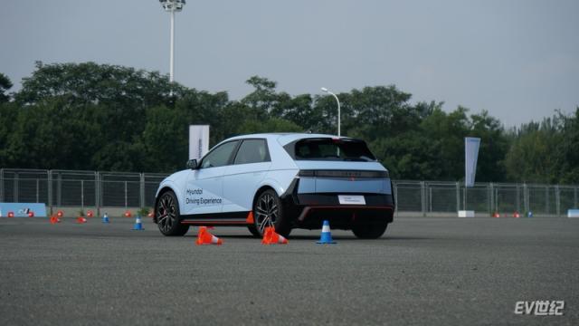 DSC08051_调整大小.JPG
