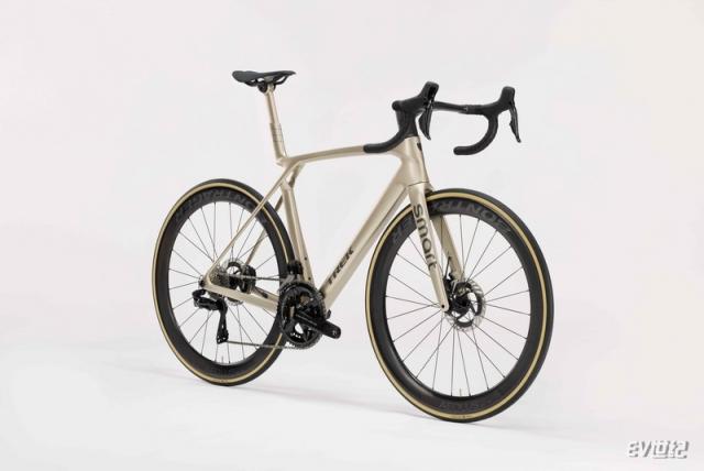 11.smart与Trek联手打造Project One定制公路车_调整大小.jpg