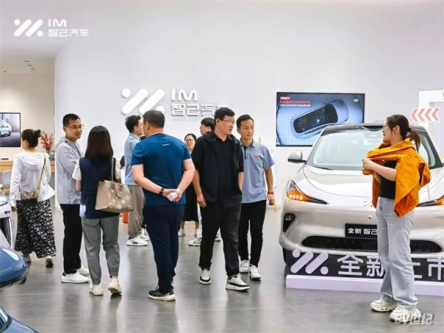 3、门店火爆-2.jpg