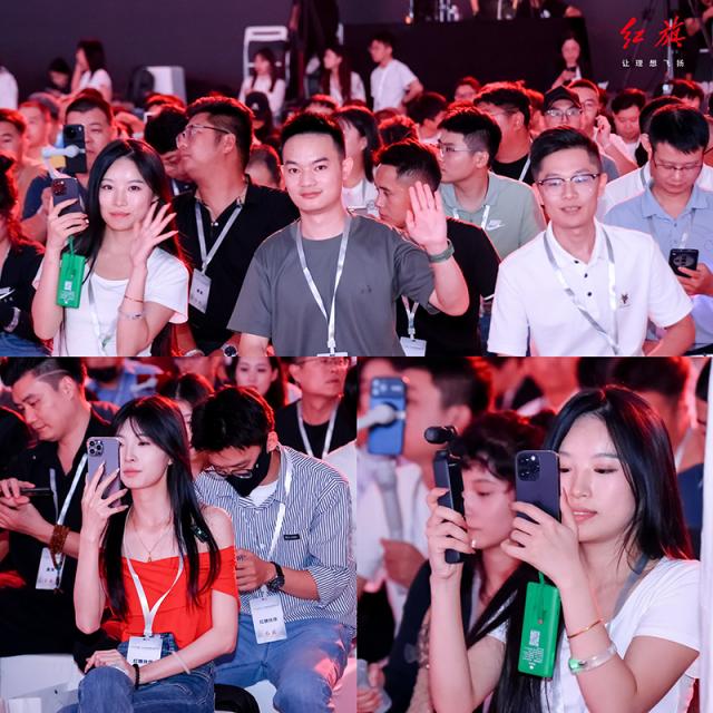 图片8 现场观众热情互动.png