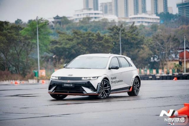 7、高性能爱好者们试驾体验IONIQ 5 N(艾尼氪5N).jpg