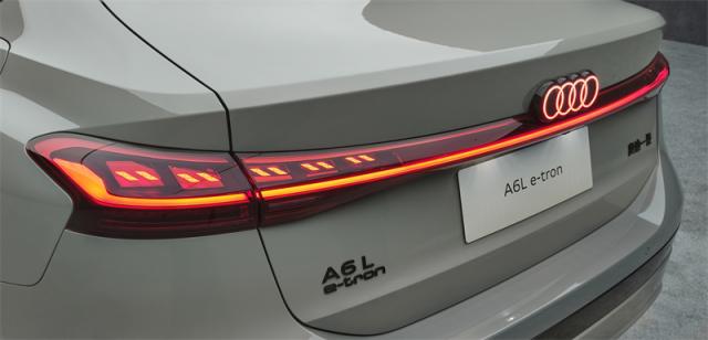 图注3：奥迪 A6L e-tron大灯和尾灯采用三维设计，尽显立体光影的智能美感.jpg